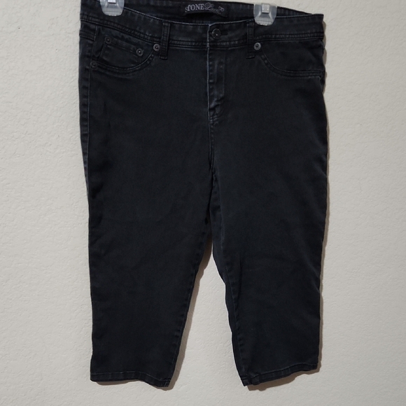 Stone Love Pants - Stone Love Capri Jeans Womens 16p faded Black Denim Capris size 16P